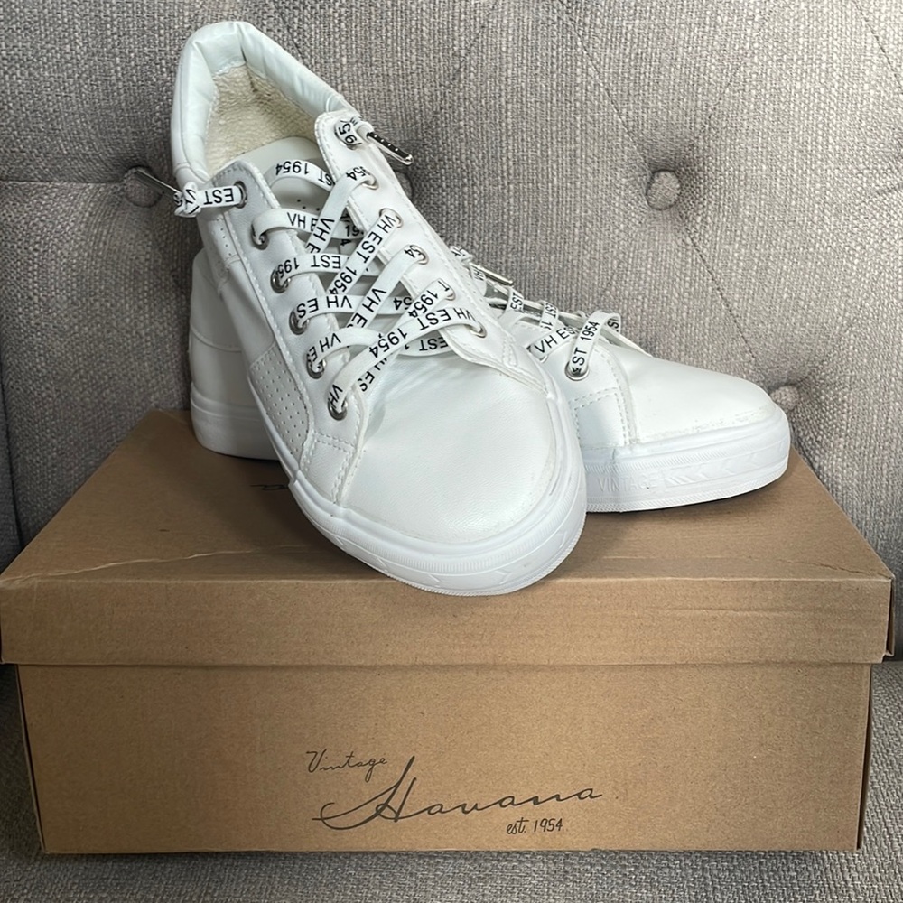 NWT Vintage Havana  white leather sneakers